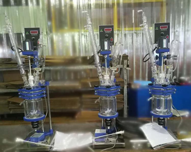 Glass Stirred Reaction Vessel Reactor Delivery.jpg